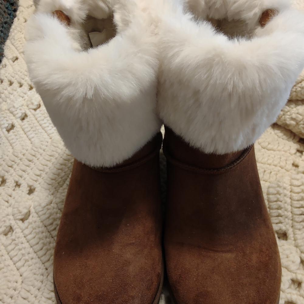 Cliffs by WHITE MOUNTAIN Brown Suede Winter Boots with White Faux Fur Cuff